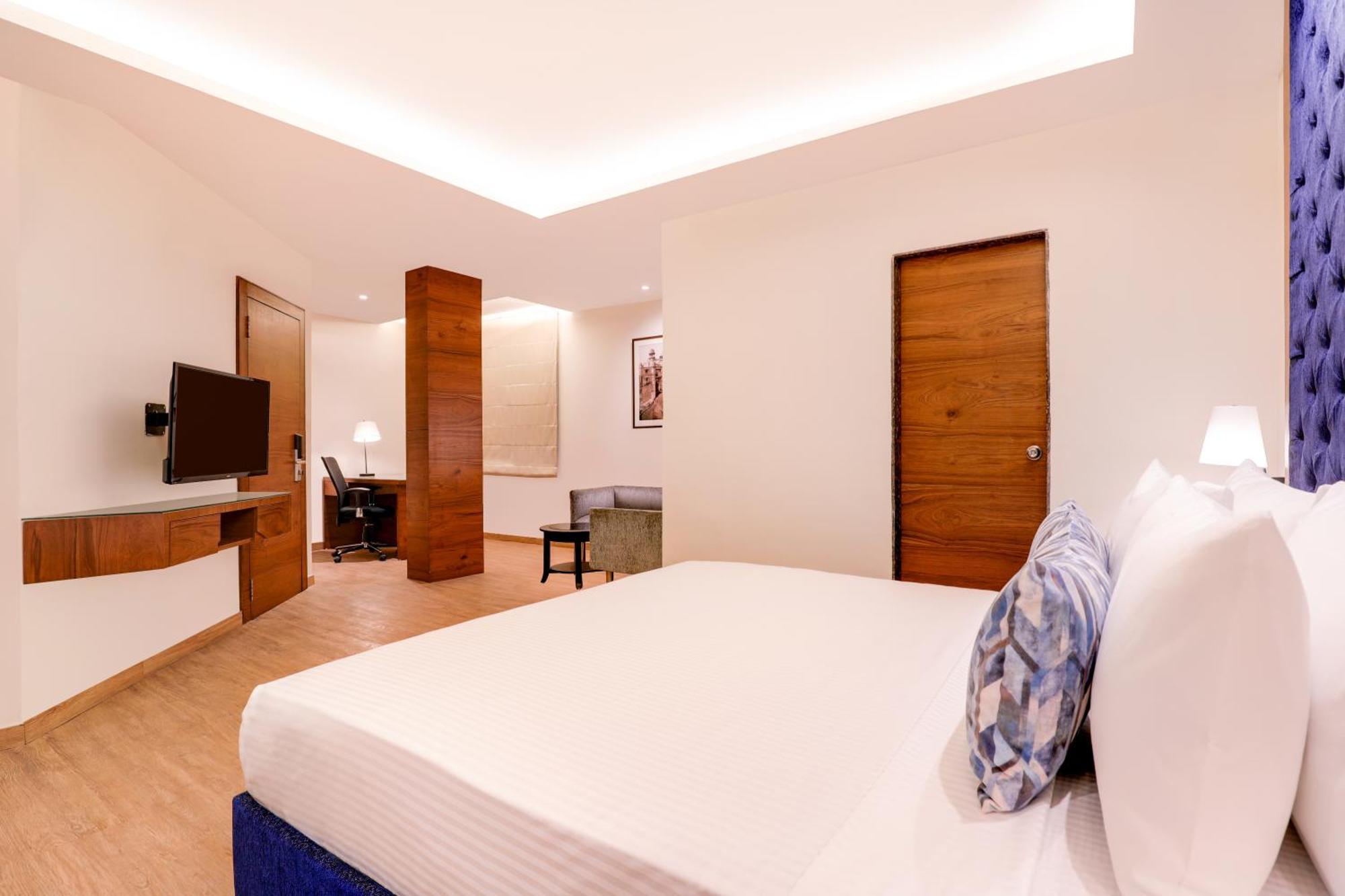 Lemon Tree Hotel Бопал Екстериор снимка